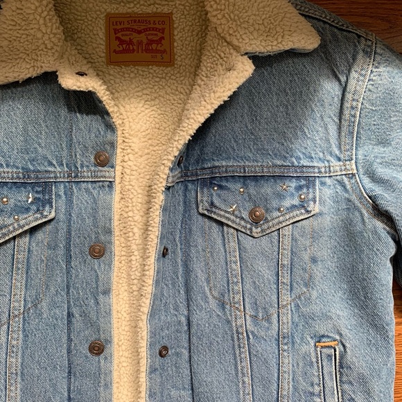 Levi’s insulated jean jacket - Picture 2 of 3